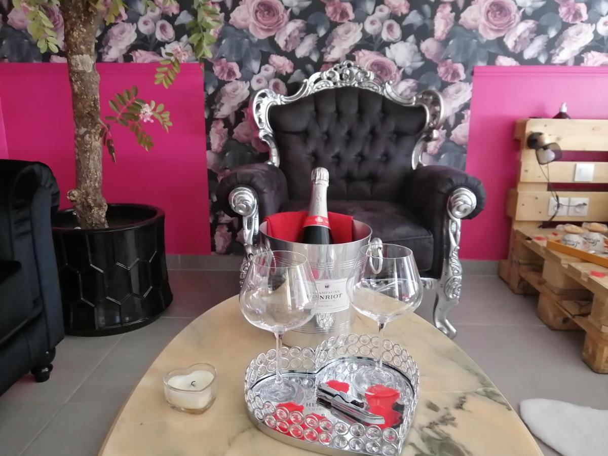 Romantisme Et Glamour 2 Avec Spa , Clim Et Jardin Dijon Exterior photo