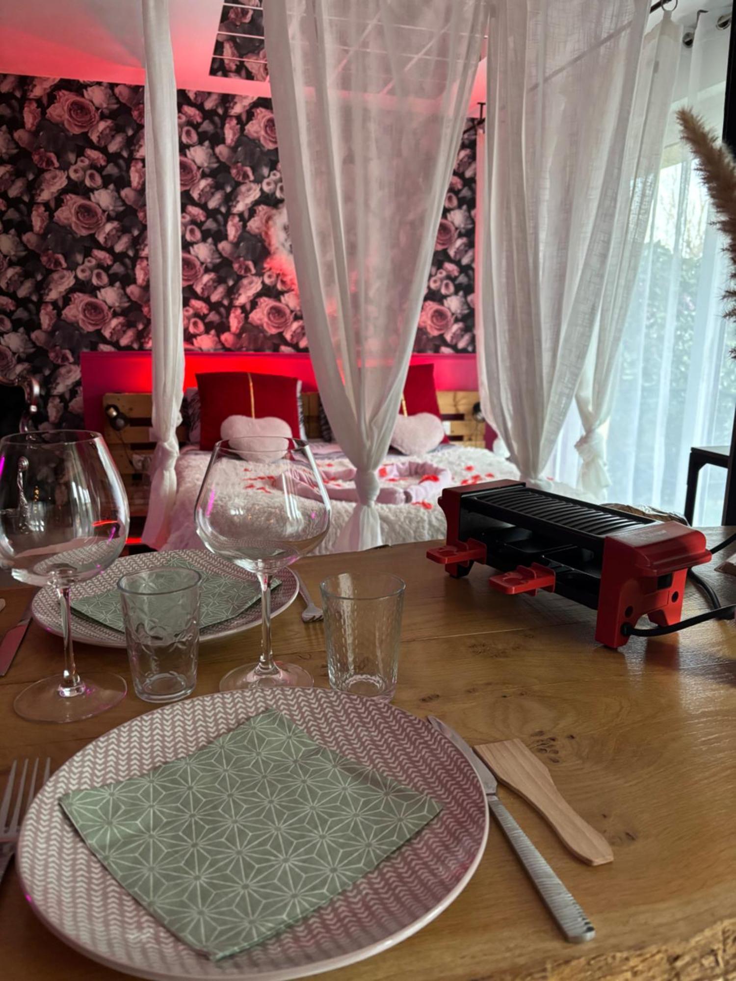 Romantisme Et Glamour 2 Avec Spa , Clim Et Jardin Dijon Exterior photo